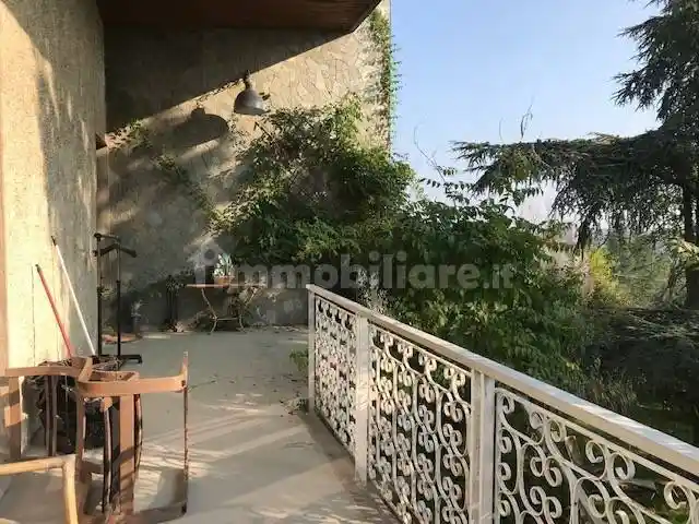 Villa in vendita a Valenza