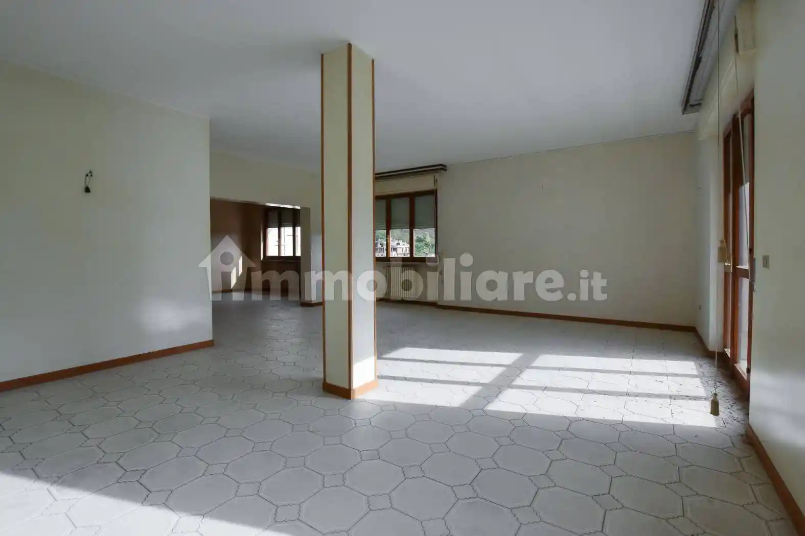 Attico largo Rosciano 66, Centro, Montorio al Vomano - foto 2