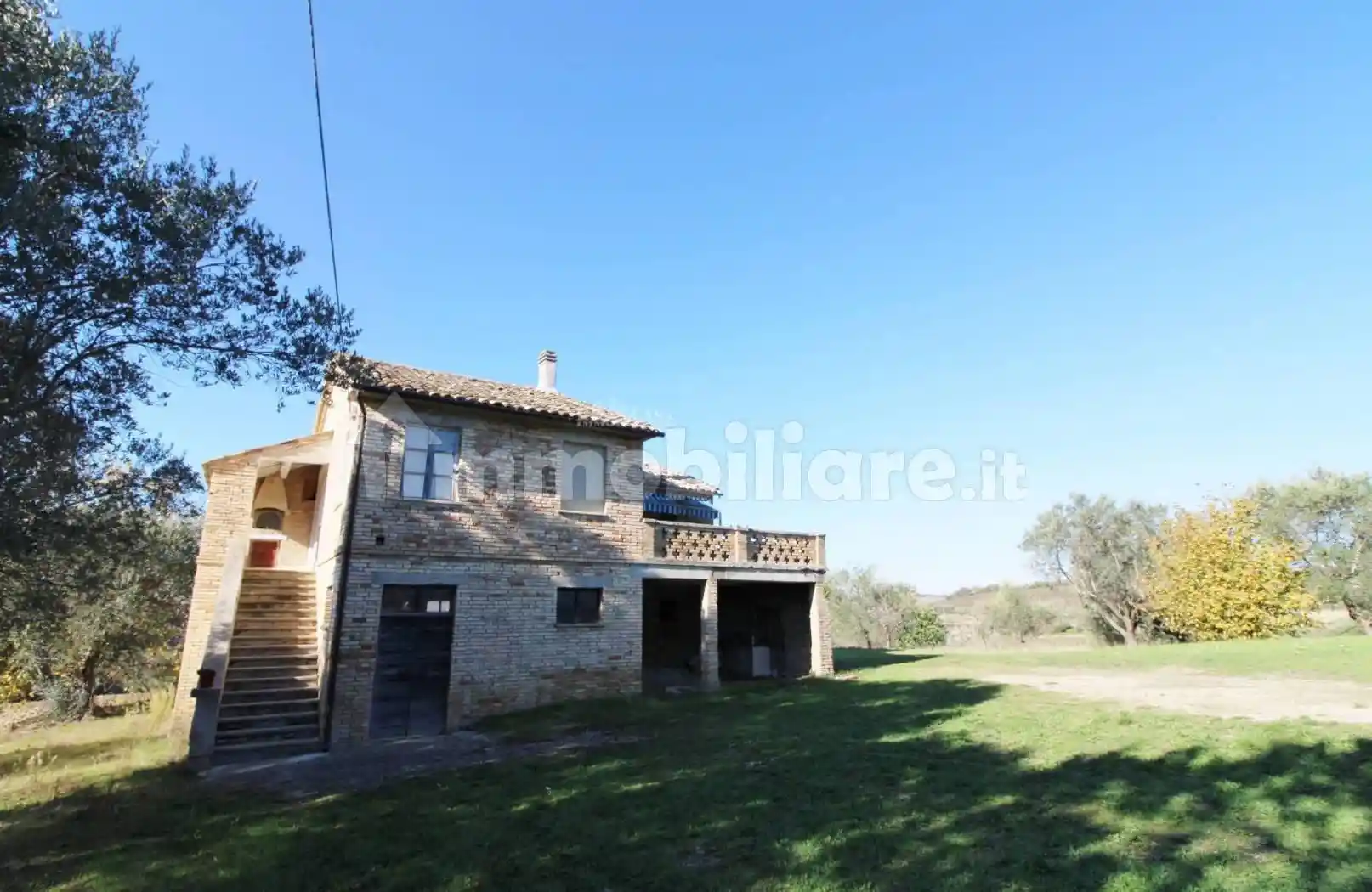 Rustico - Casale in vendita a Monsampolo del Tronto