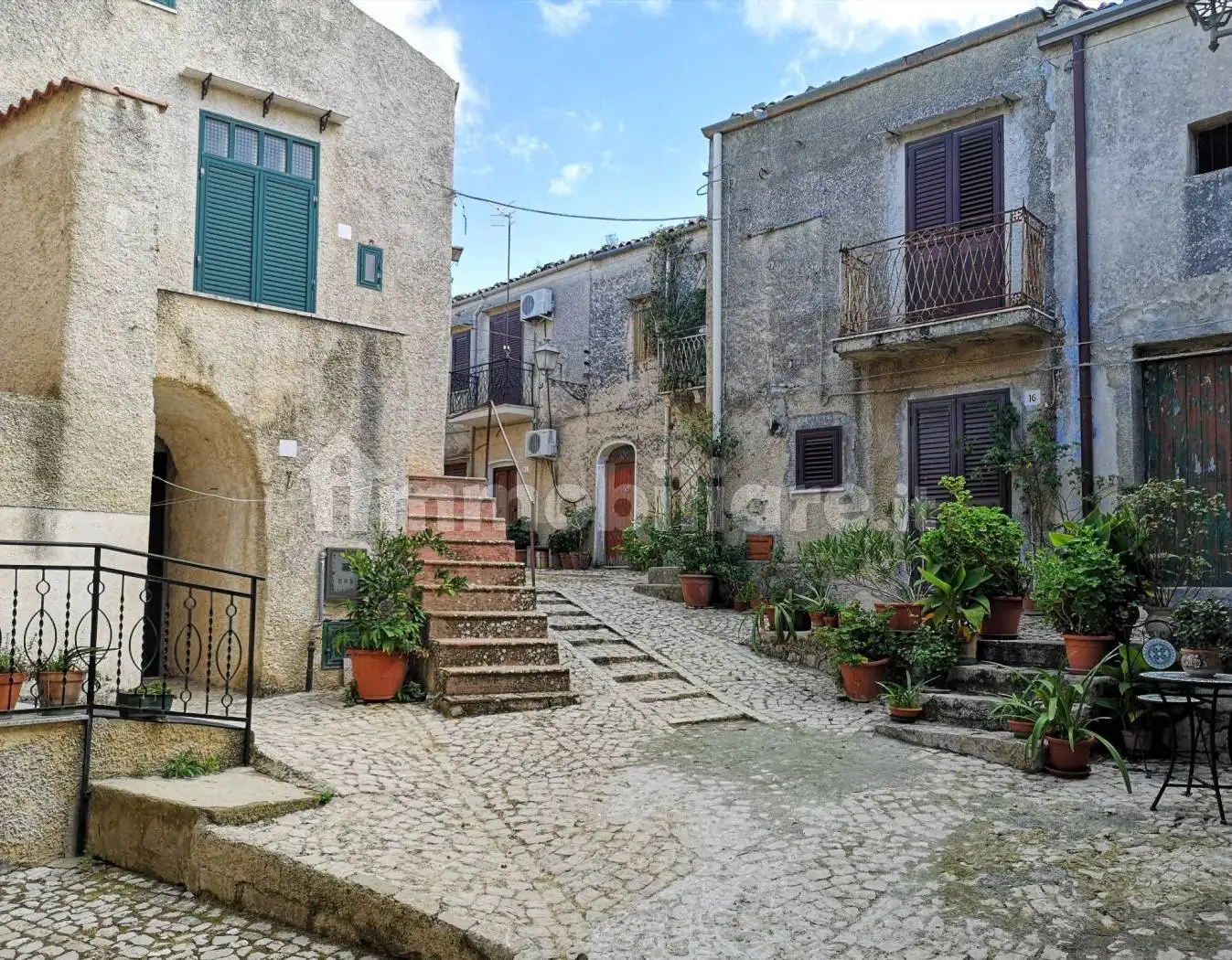 Casa indipendente in vendita a Palazzo Adriano