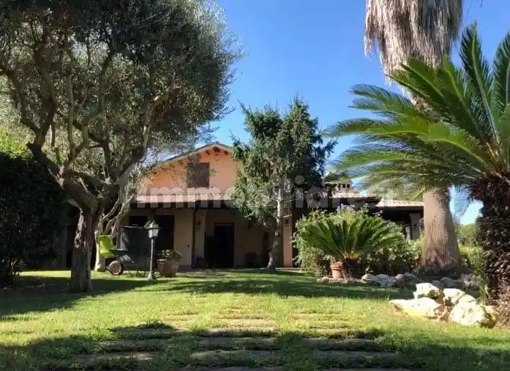 Villa in vendita a Roma