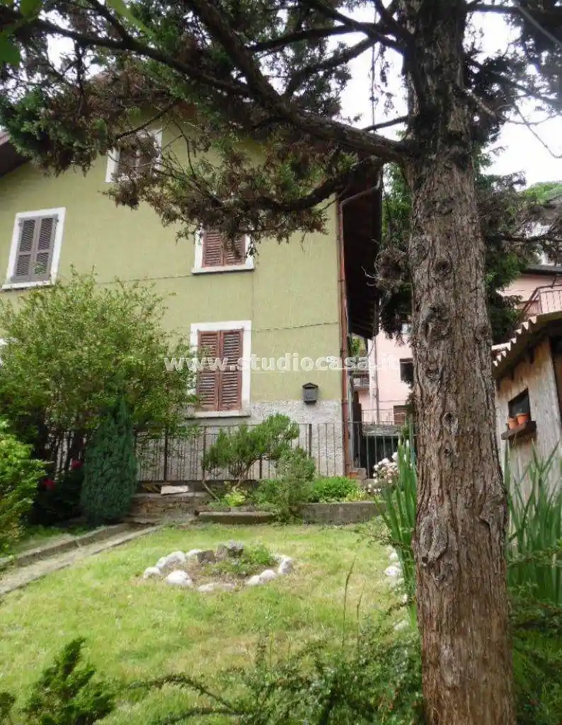 Appartamento in vendita a Parre