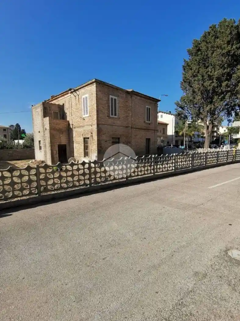 Villa unifamiliare via Nazionale Adriatica 134, Tortoreto Lido, Tortoreto - foto 2