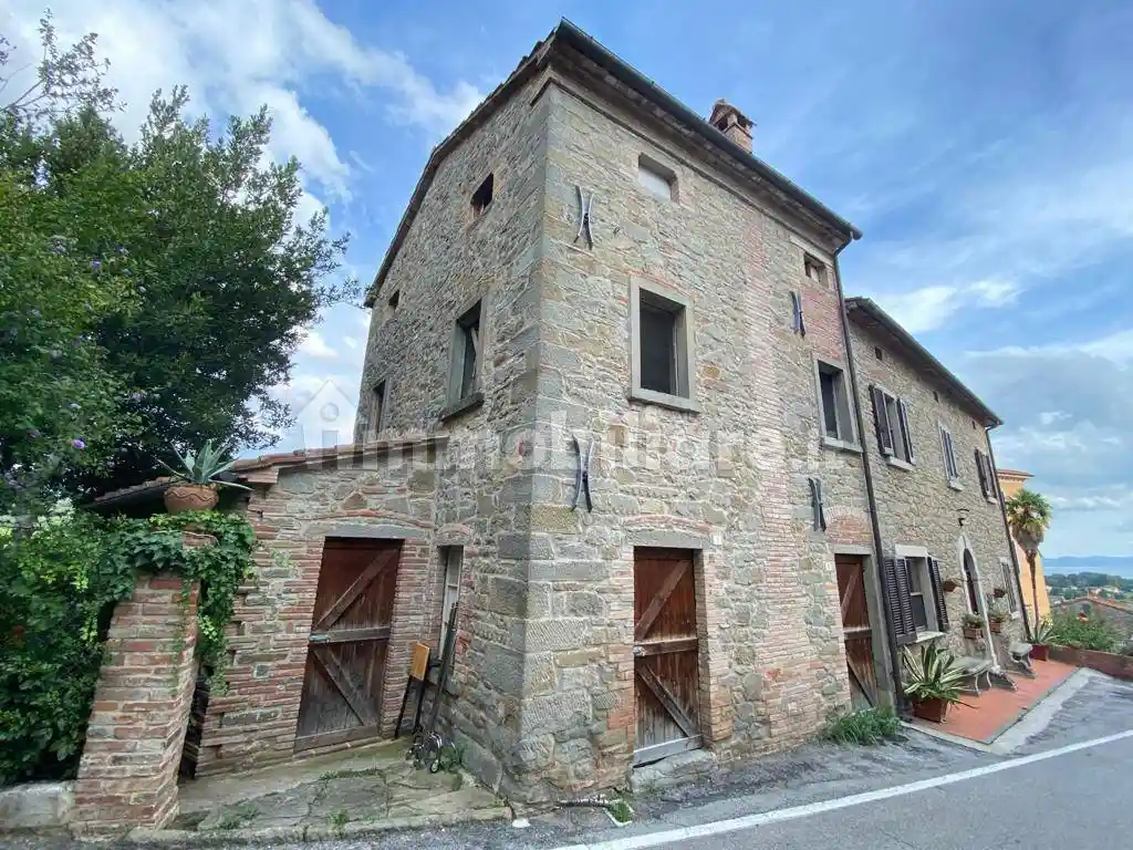 Casa indipendente in vendita a Tuoro sul Trasimeno