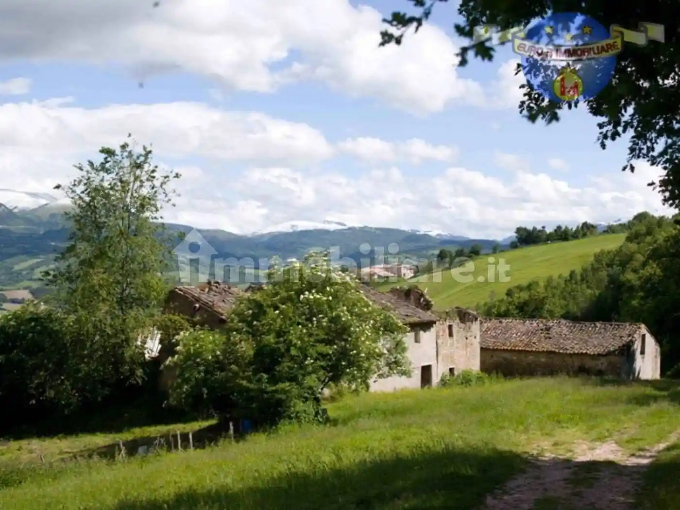 Rustico - Casale in vendita a Camerino