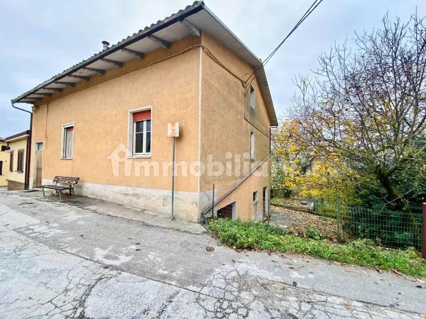 Casa indipendente in vendita a Fabriano