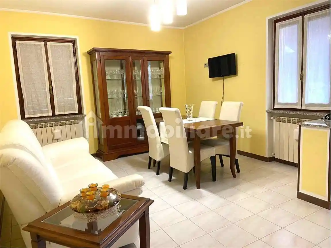 Appartamento in vendita a Agrate Conturbia