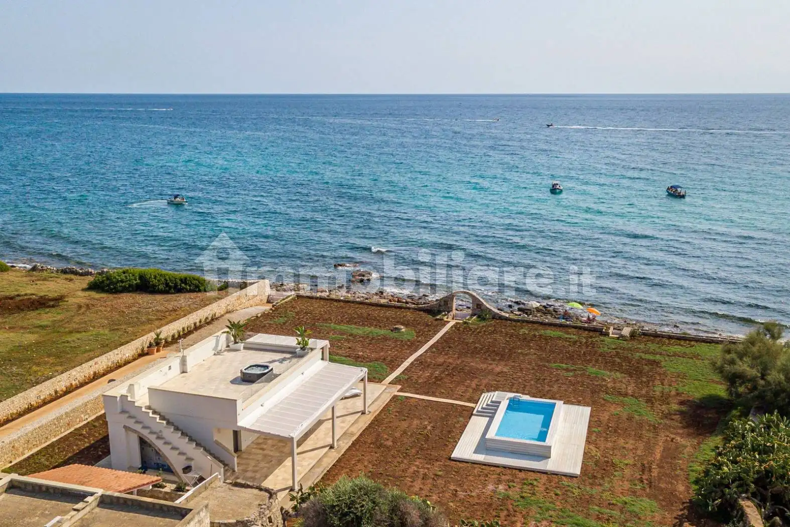 Villa plurifamiliare, ottimo stato, 1000 m², Centro, Castrignano del Capo - foto 5