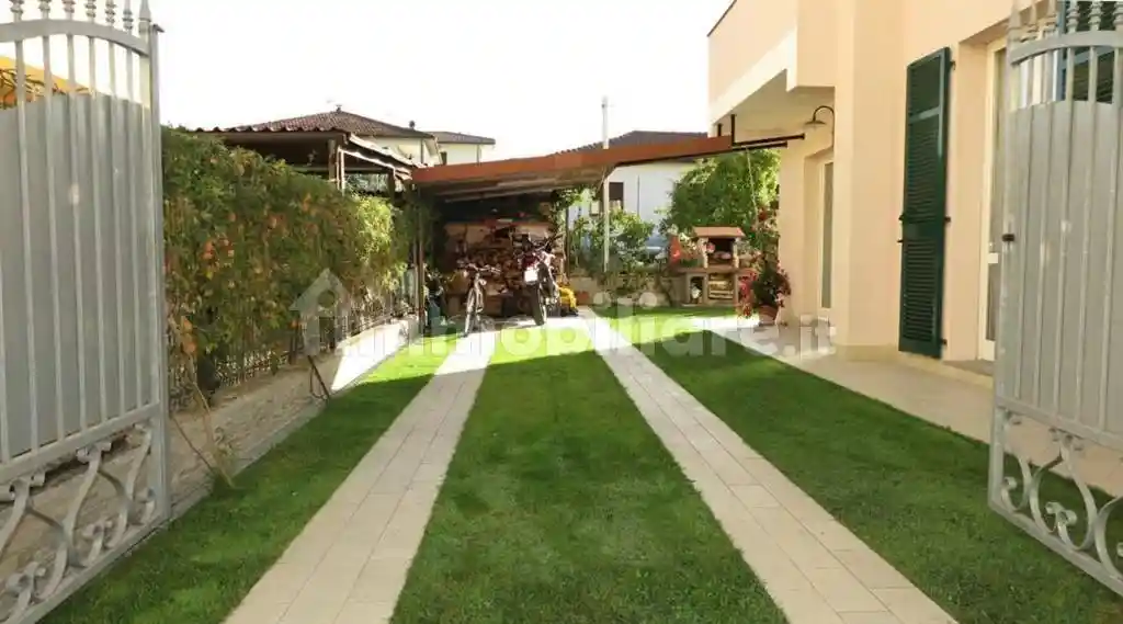 Villa in vendita a Aulla