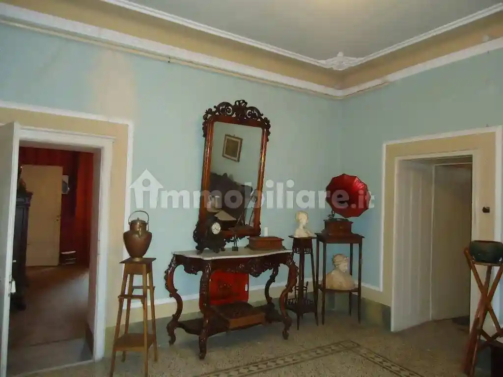 Palazzo - Edificio in vendita a San Gimignano