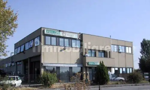 Palazzo - Edificio in vendita a Calderara di Reno