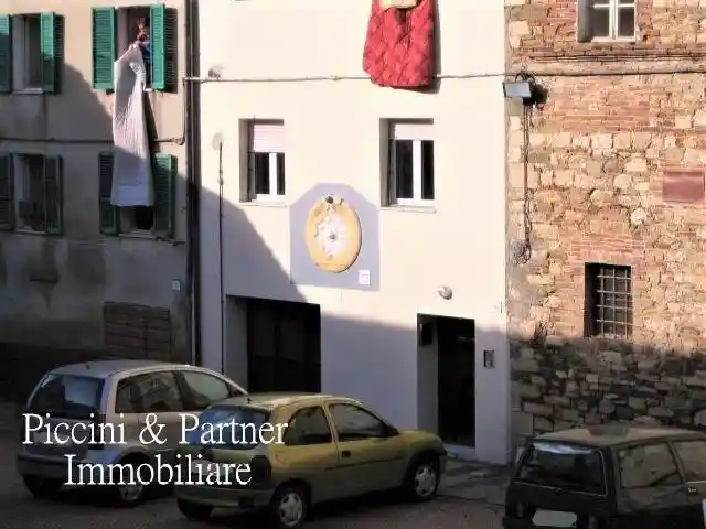 Casa indipendente in vendita a Perugia