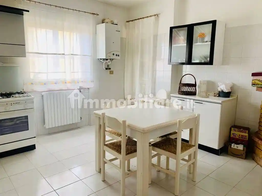 Quadrilocale piazza Histonium 10, Centro Storico, Vasto - foto 3