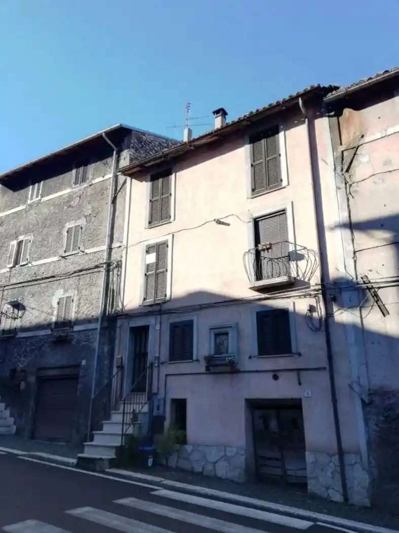 Appartamento in vendita a Montelanico