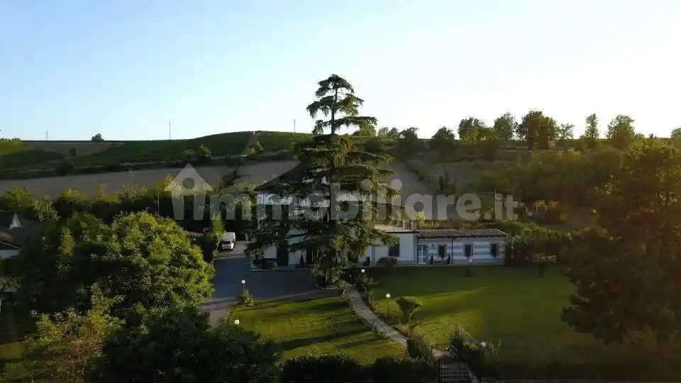 Villa in vendita a Novi Ligure