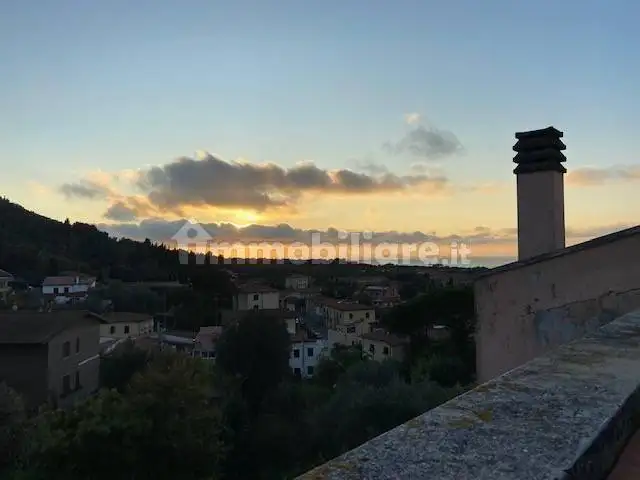Casa indipendente in affitto a Livorno
