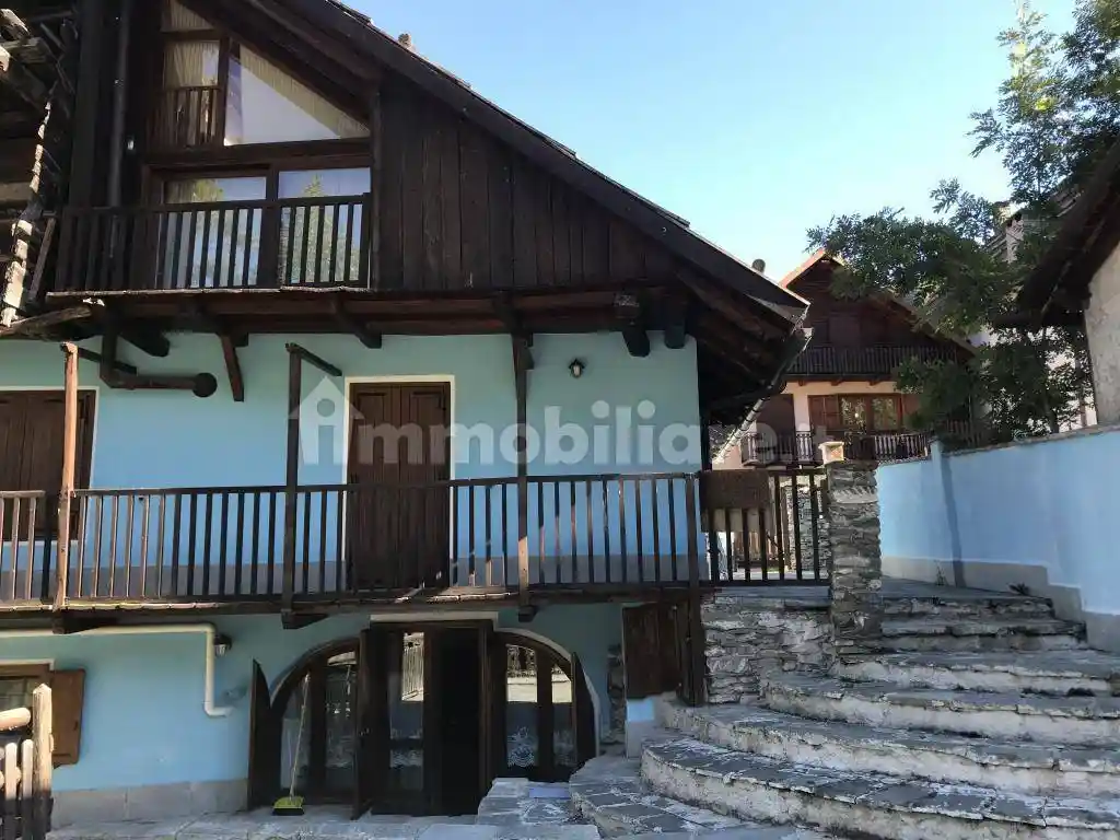 Appartamento in vendita a Sauze di Cesana