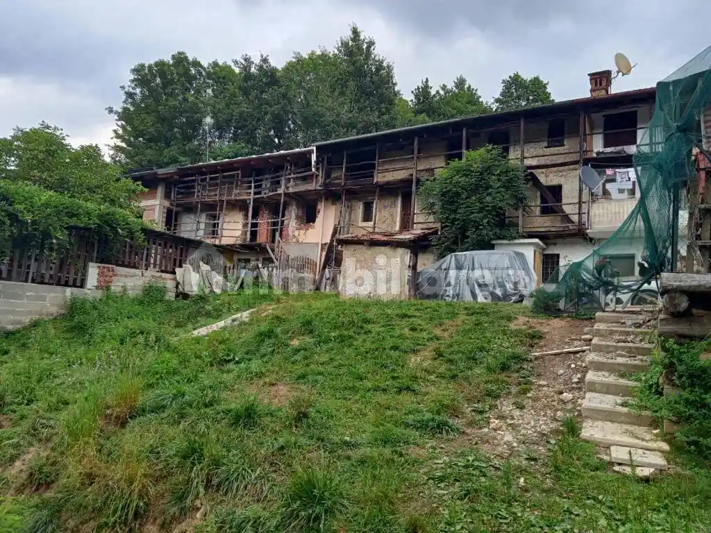 Rustico - Casale in vendita a Lanzo Torinese