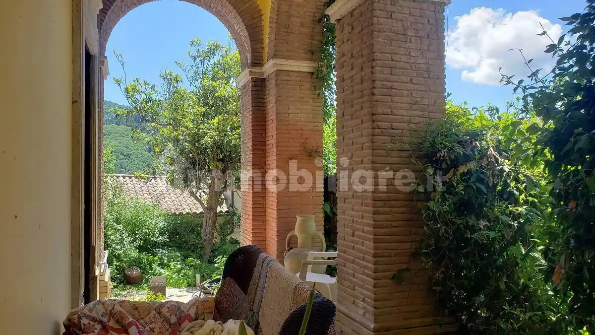 Casa indipendente in vendita a Affile