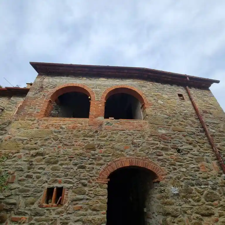 Appartamento in vendita a Bucine