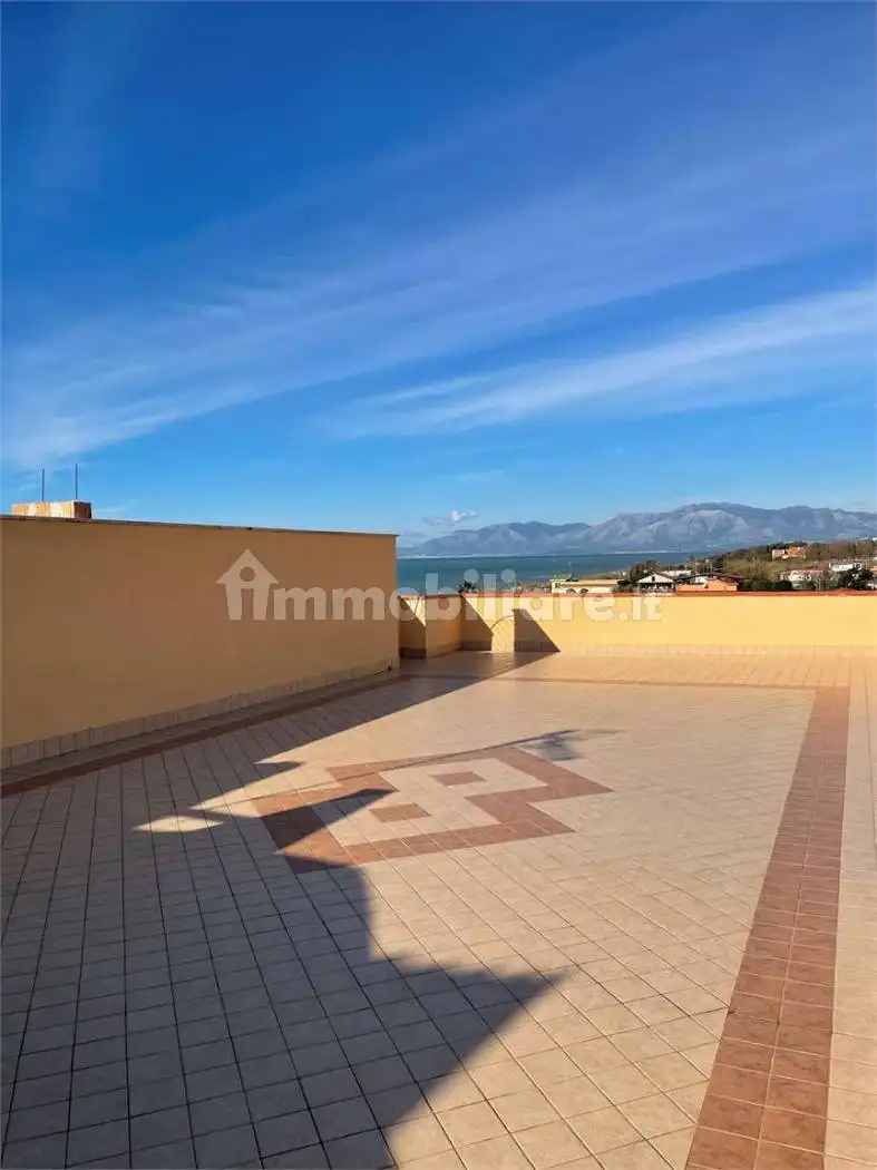 Appartamento in vendita a Mondragone