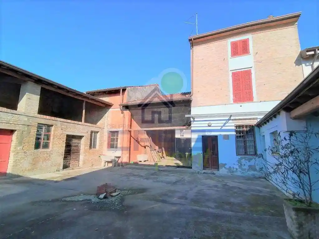 Casa indipendente in vendita a Piadena Drizzona