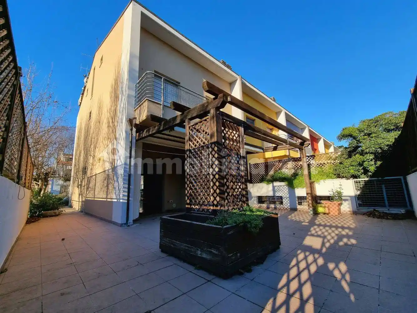 Casa indipendente in vendita a Pesaro