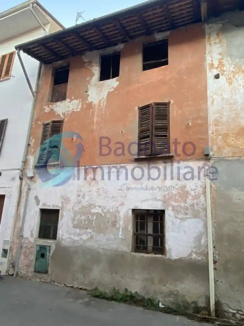 Rustico - Casale in vendita a Galliate