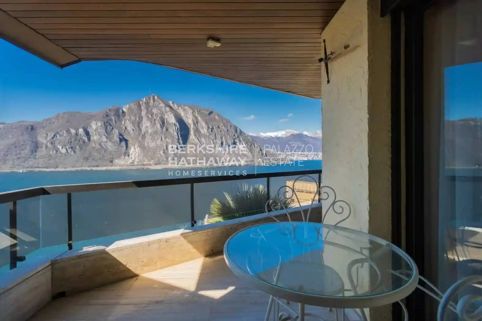 Villa in vendita a Campione d'Italia