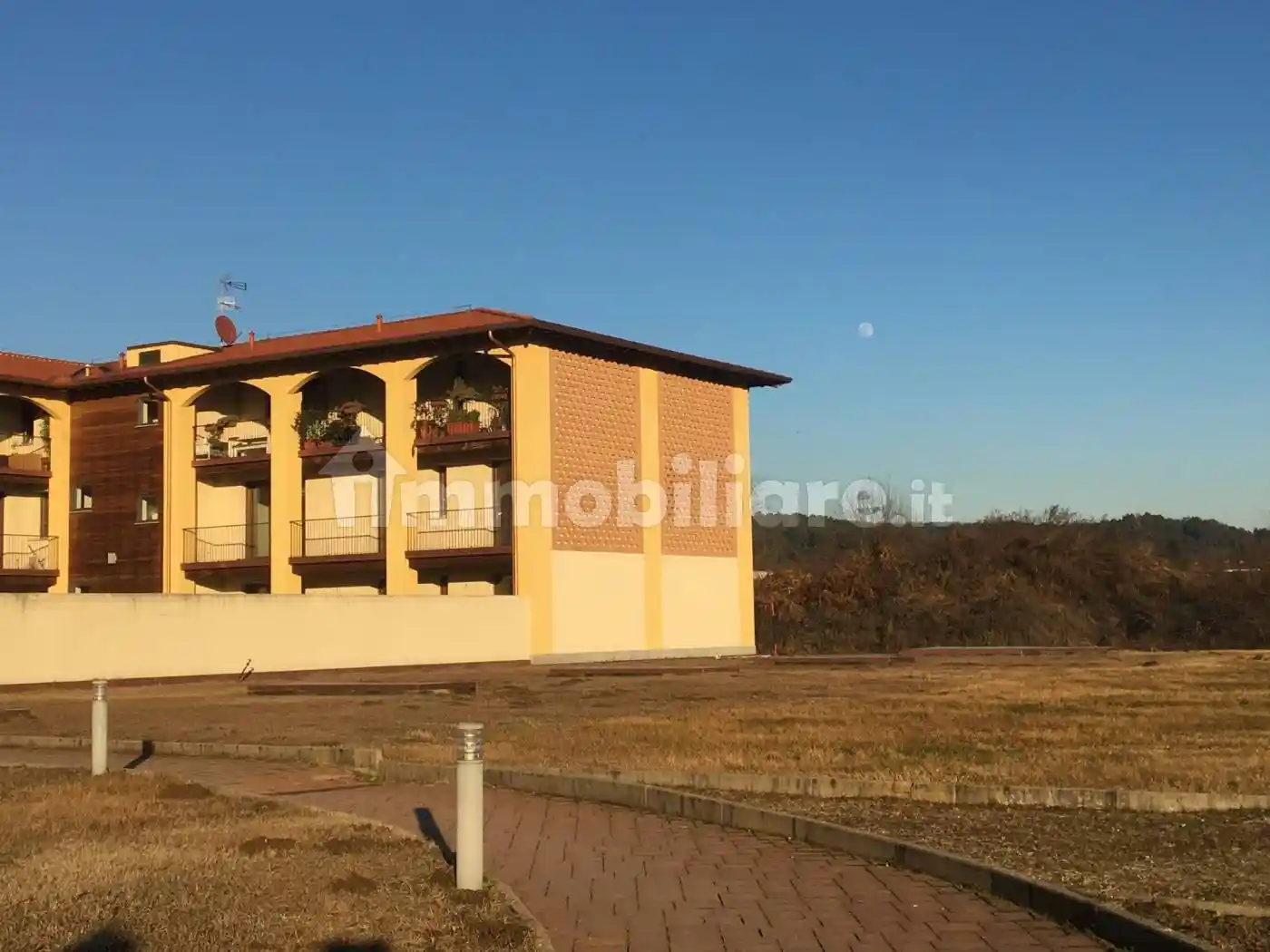 Appartamento in vendita a Sesto Calende