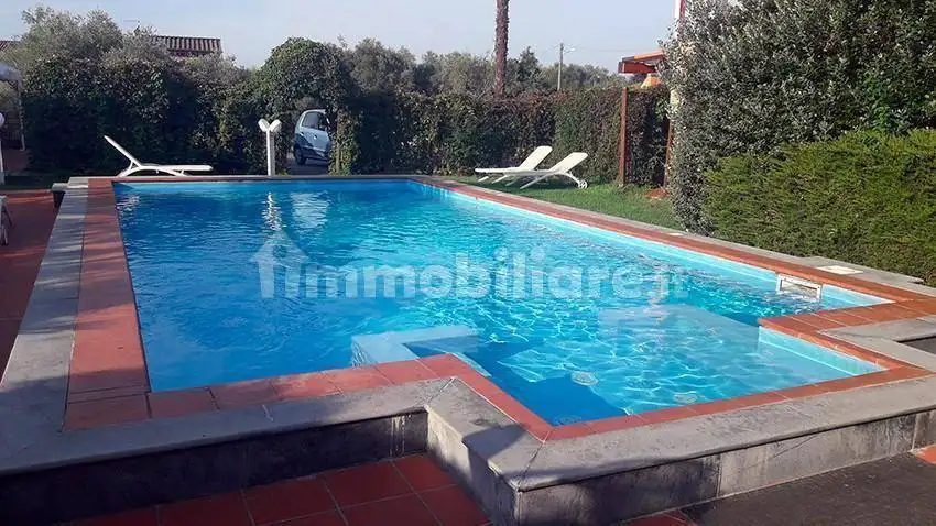 Appartamento in affitto a Massa