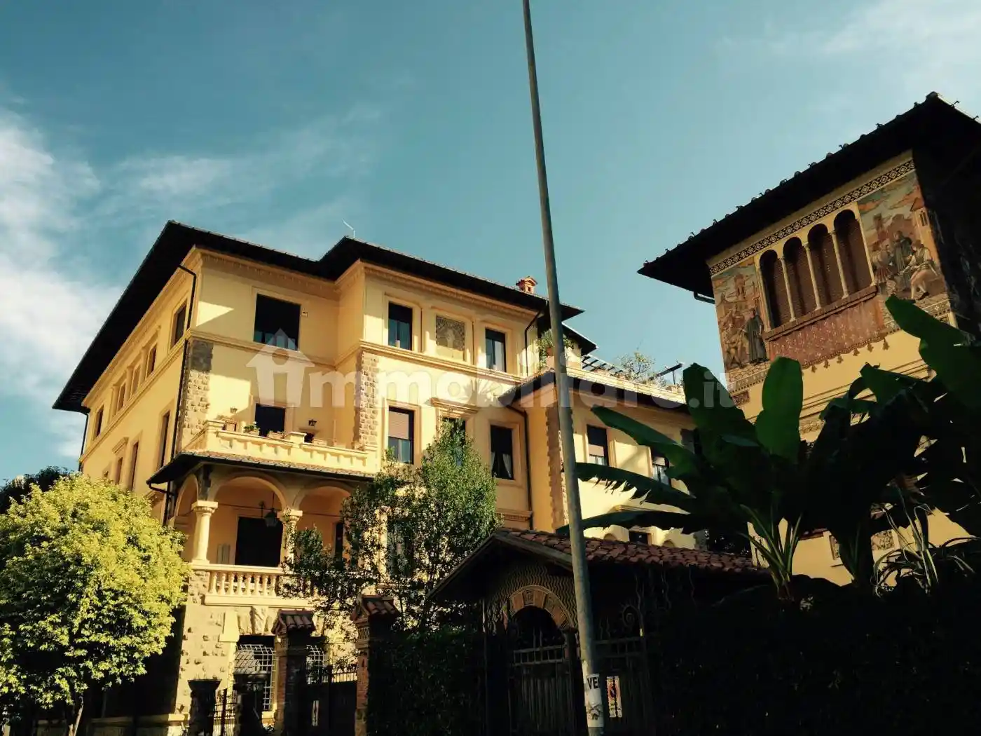 Palazzo - Edificio in vendita a Roma