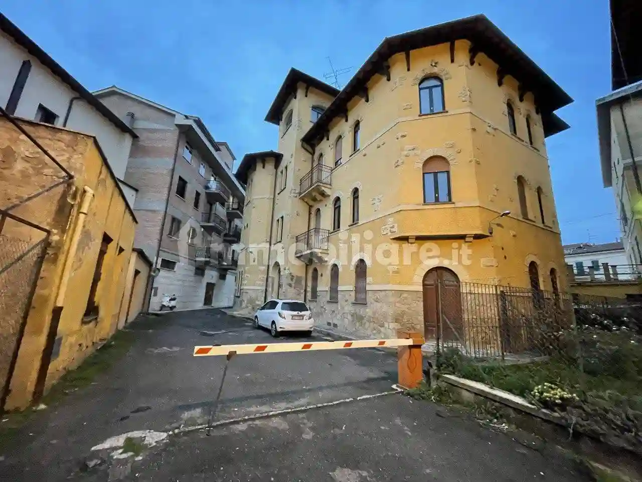 Palazzo - Edificio - foto 2