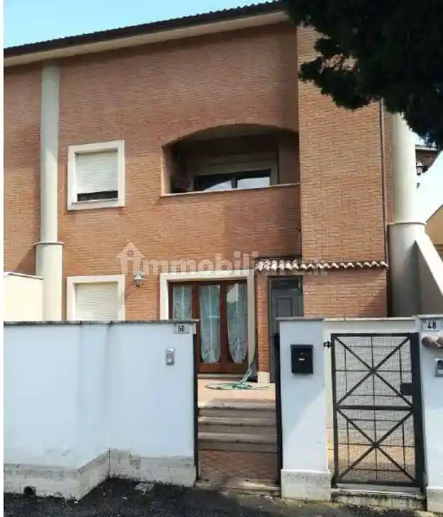 Appartamento in affitto a Fara in Sabina