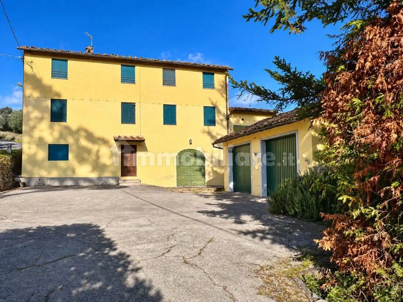 Rustico - Casale in vendita a Lucca
