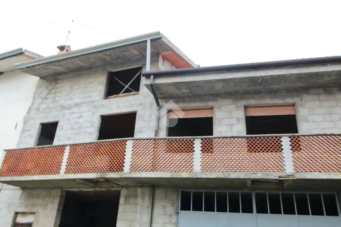 Rustico - Casale in vendita a San Vito di Fagagna