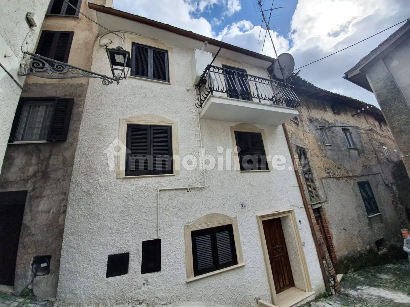 Casa indipendente in vendita a Marano Equo