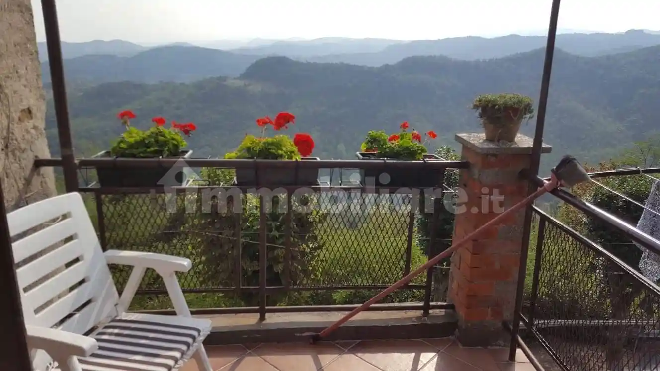 Casa indipendente in vendita a Ponzone