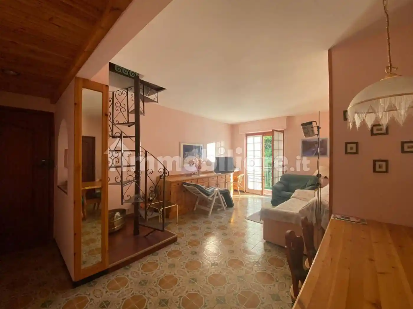 Appartamento in vendita a Urbe