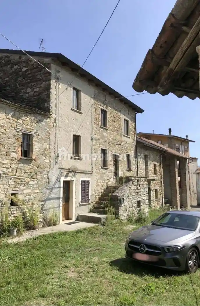 Rustico - Casale in vendita a Farini