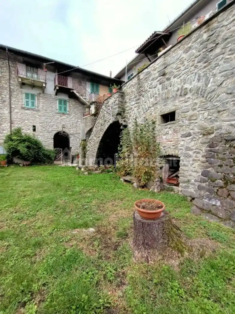 Casa indipendente in vendita a Mulazzo