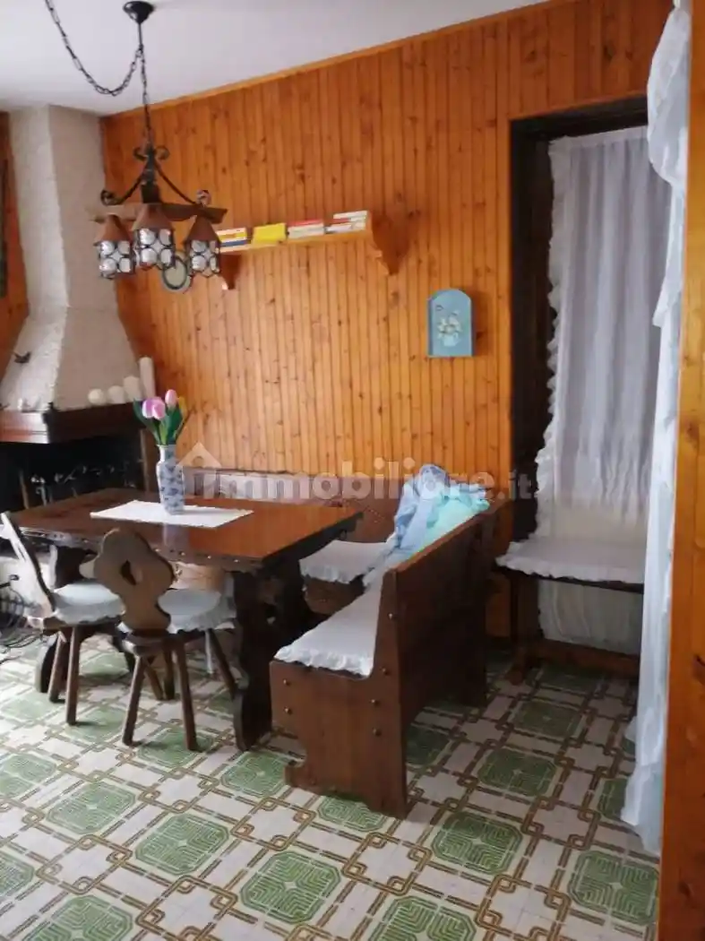 Appartamento in vendita a Costa Serina