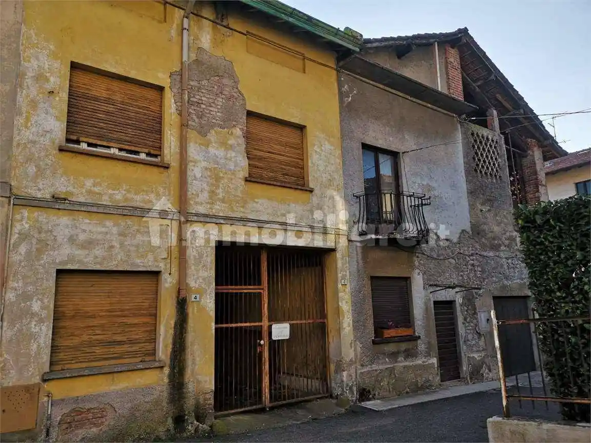 Rustico - Casale in vendita a Bregnano