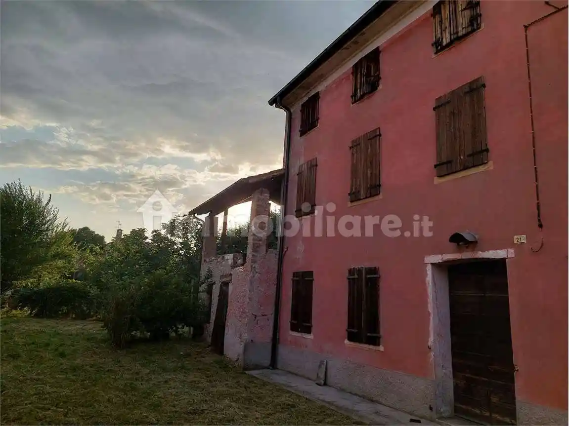 Rustico - Casale in vendita a Valdobbiadene