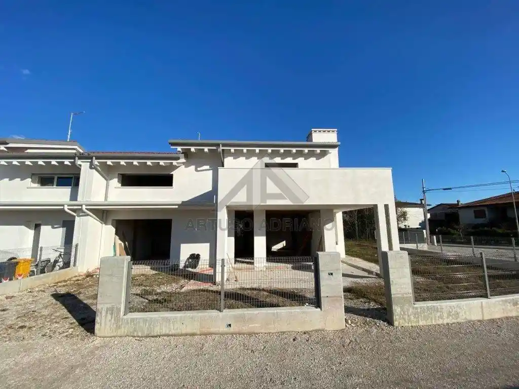 Villa in vendita a Loria