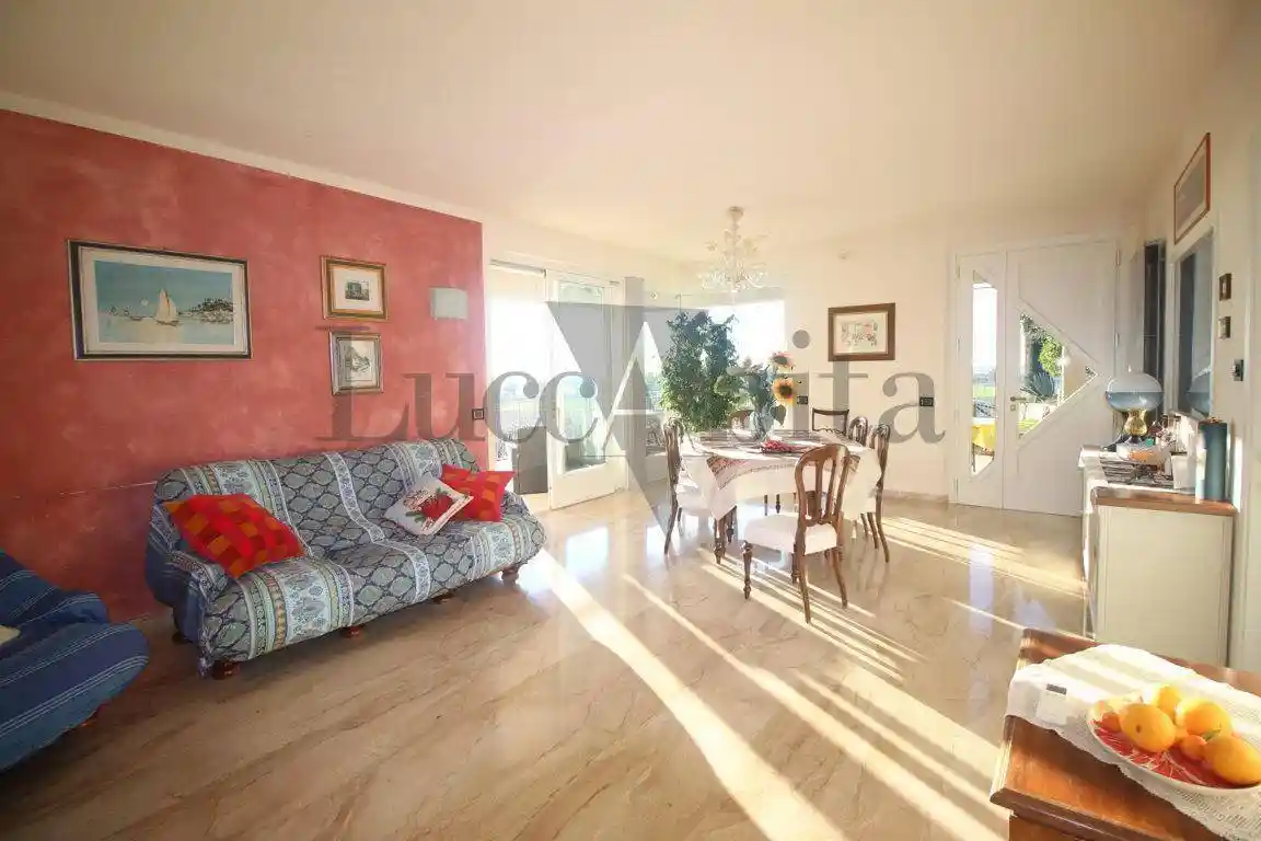 Villa unifamiliare via della Chiesa II 81, Balbano, Lucca - foto 2