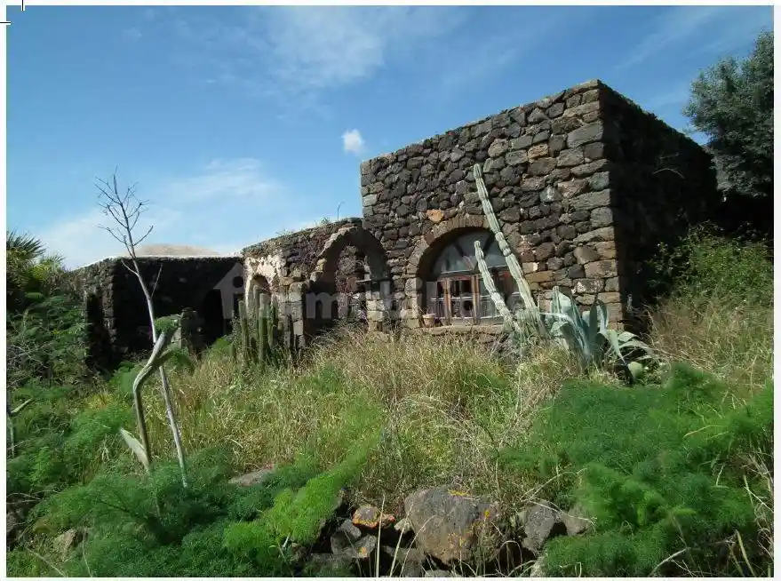 Rustico - Casale in vendita a Pantelleria