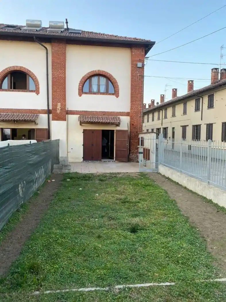 Villetta a schiera in vendita a Castello d'Agogna