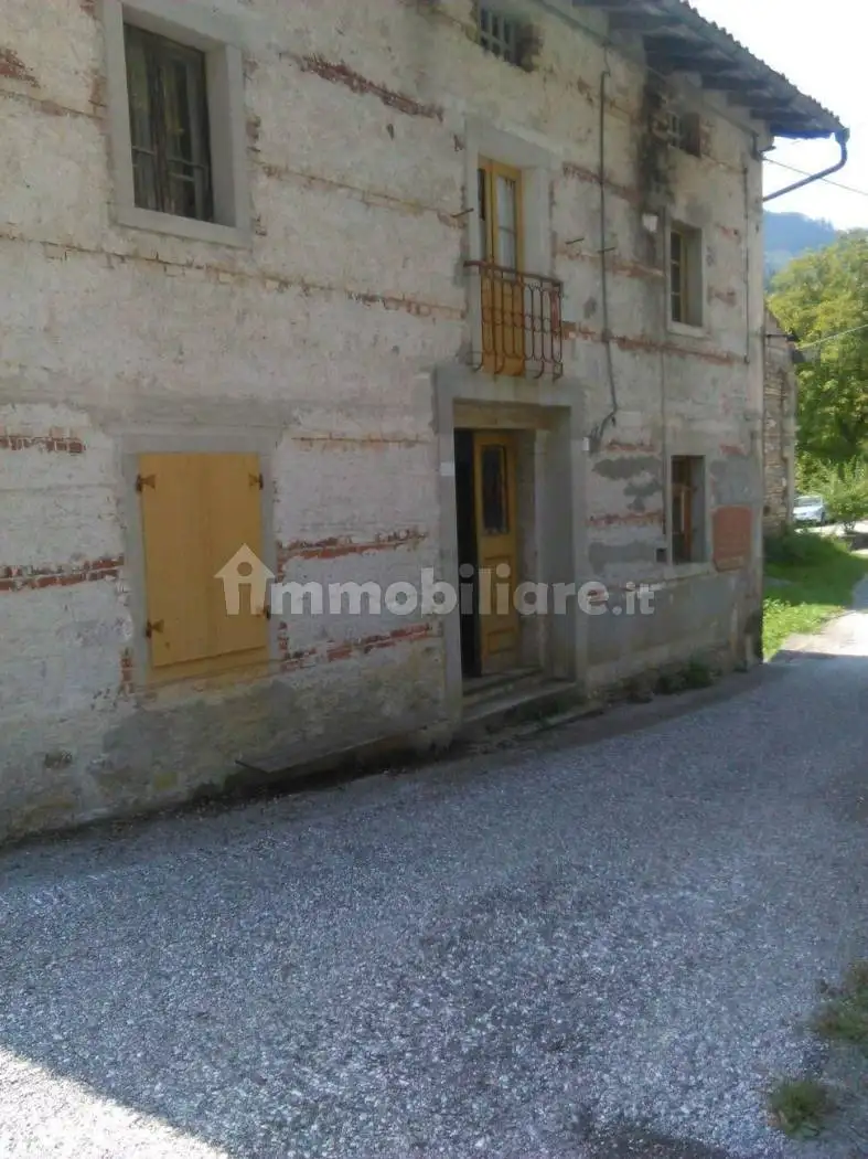 Rustico - Casale in vendita a Verzegnis