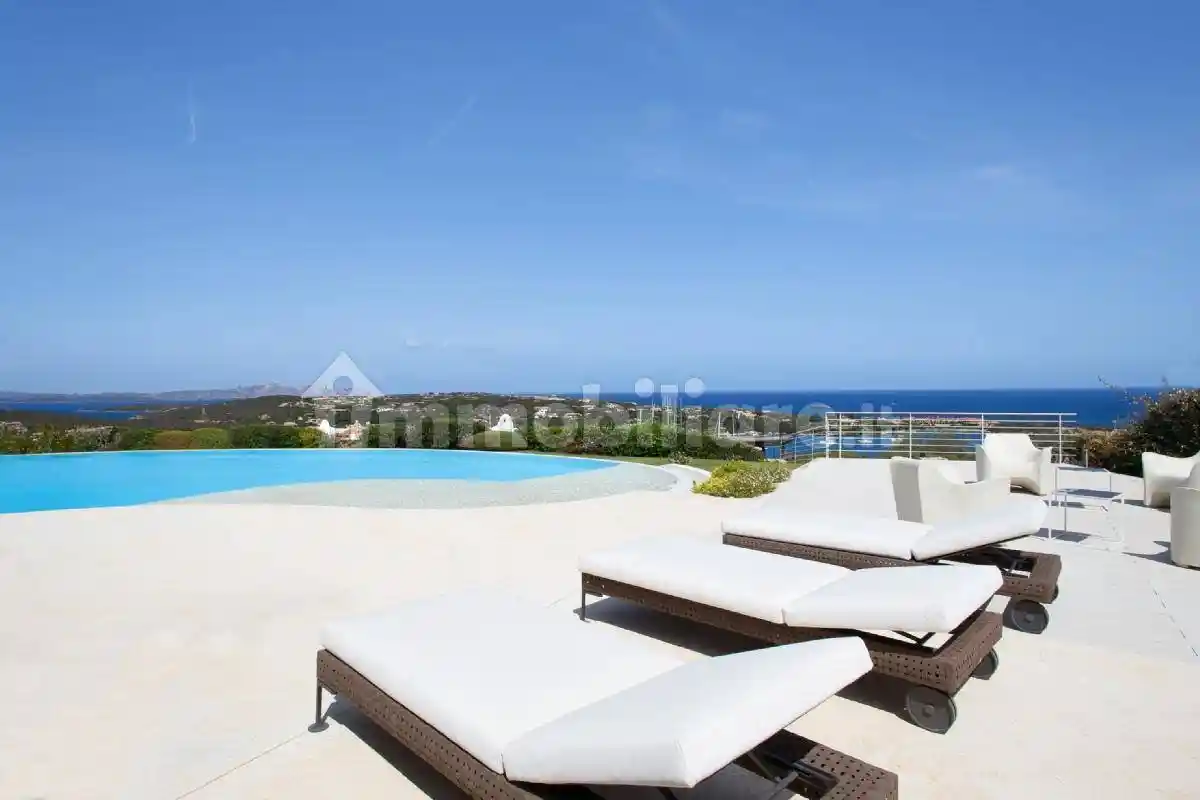 Villa in vendita a Arzachena